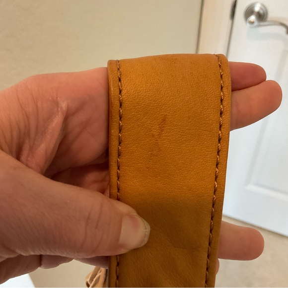 The Original HOBO bag tan leather shoulder hobo tassel bag - Picture 12 of 16